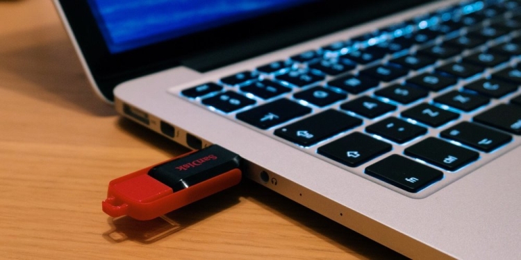 , How to put a password on an USB stick